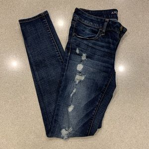 Dark wash ripped American Eagle jeans